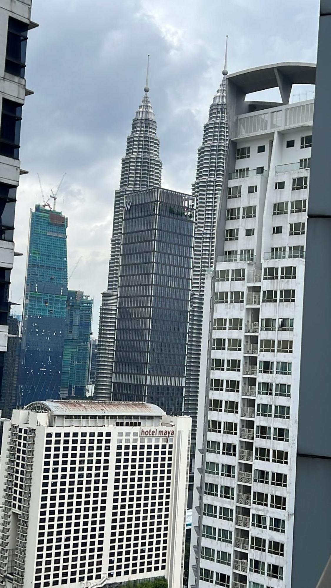 Mercu Summer Suites Klcc By Tasrifa Kuala Lumpur Exterior photo