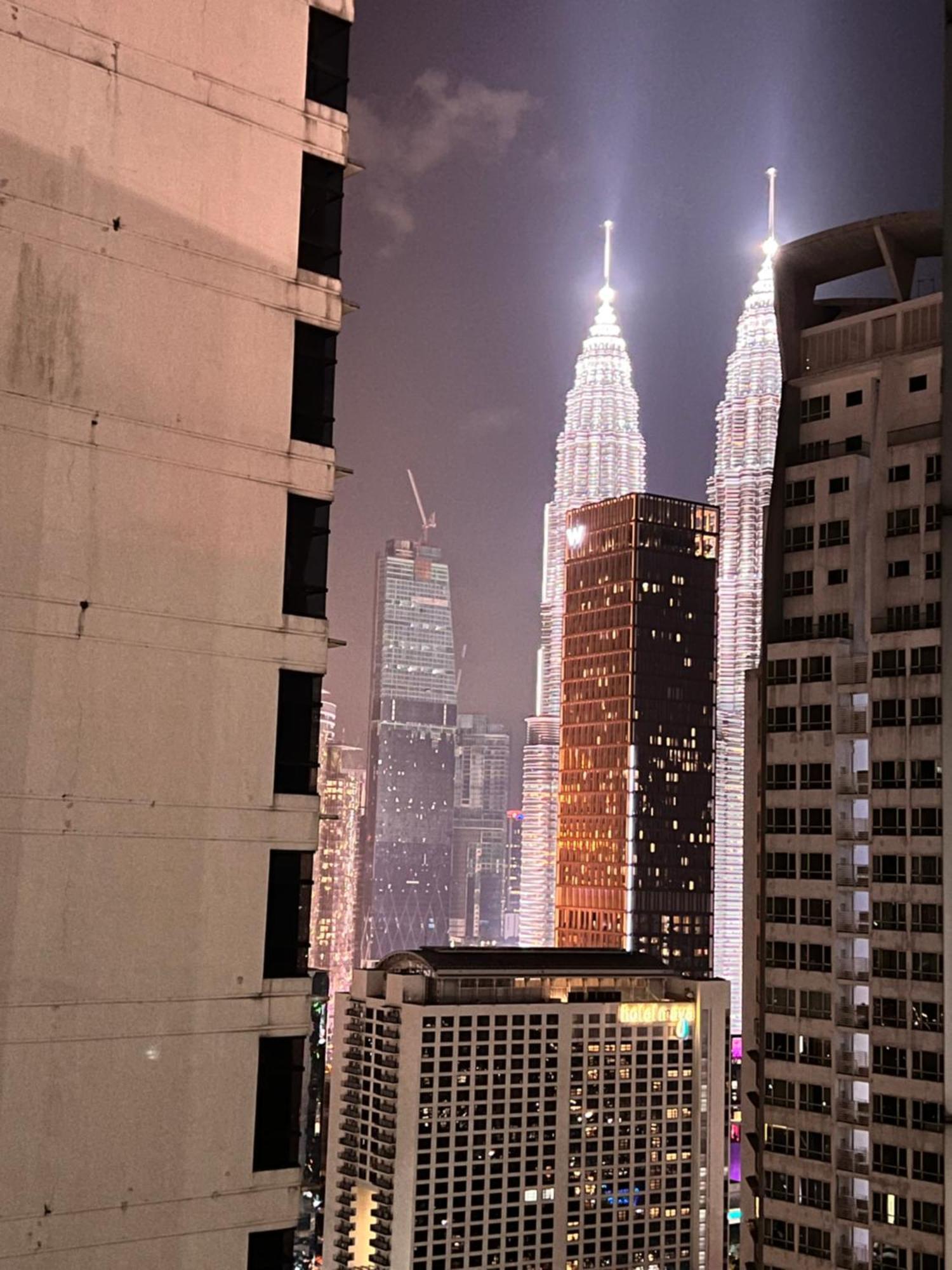 Mercu Summer Suites Klcc By Tasrifa Kuala Lumpur Exterior photo